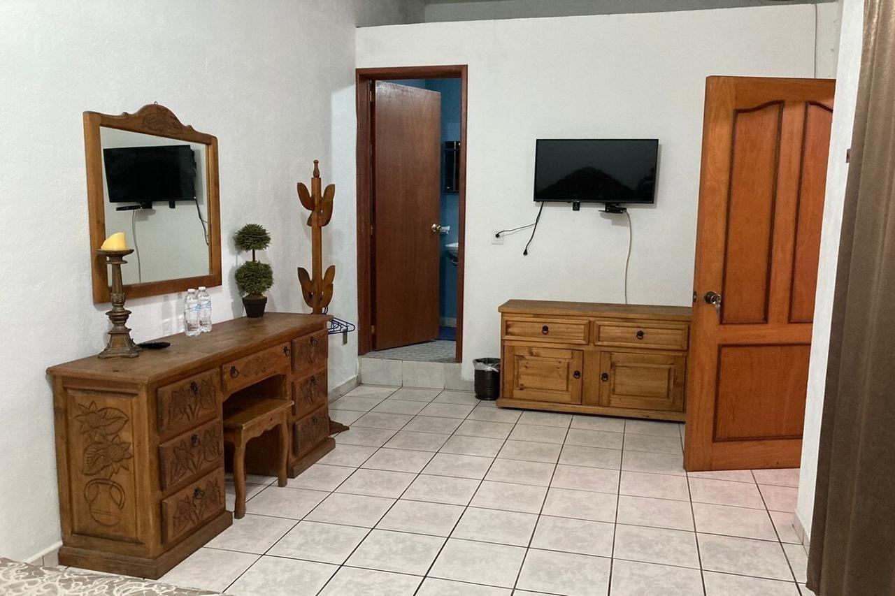 Comala Hostal Casa Blanca מראה חיצוני תמונה