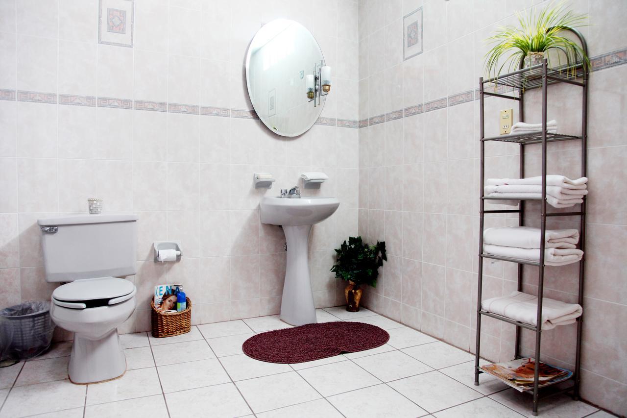 Comala Hostal Casa Blanca מראה חיצוני תמונה