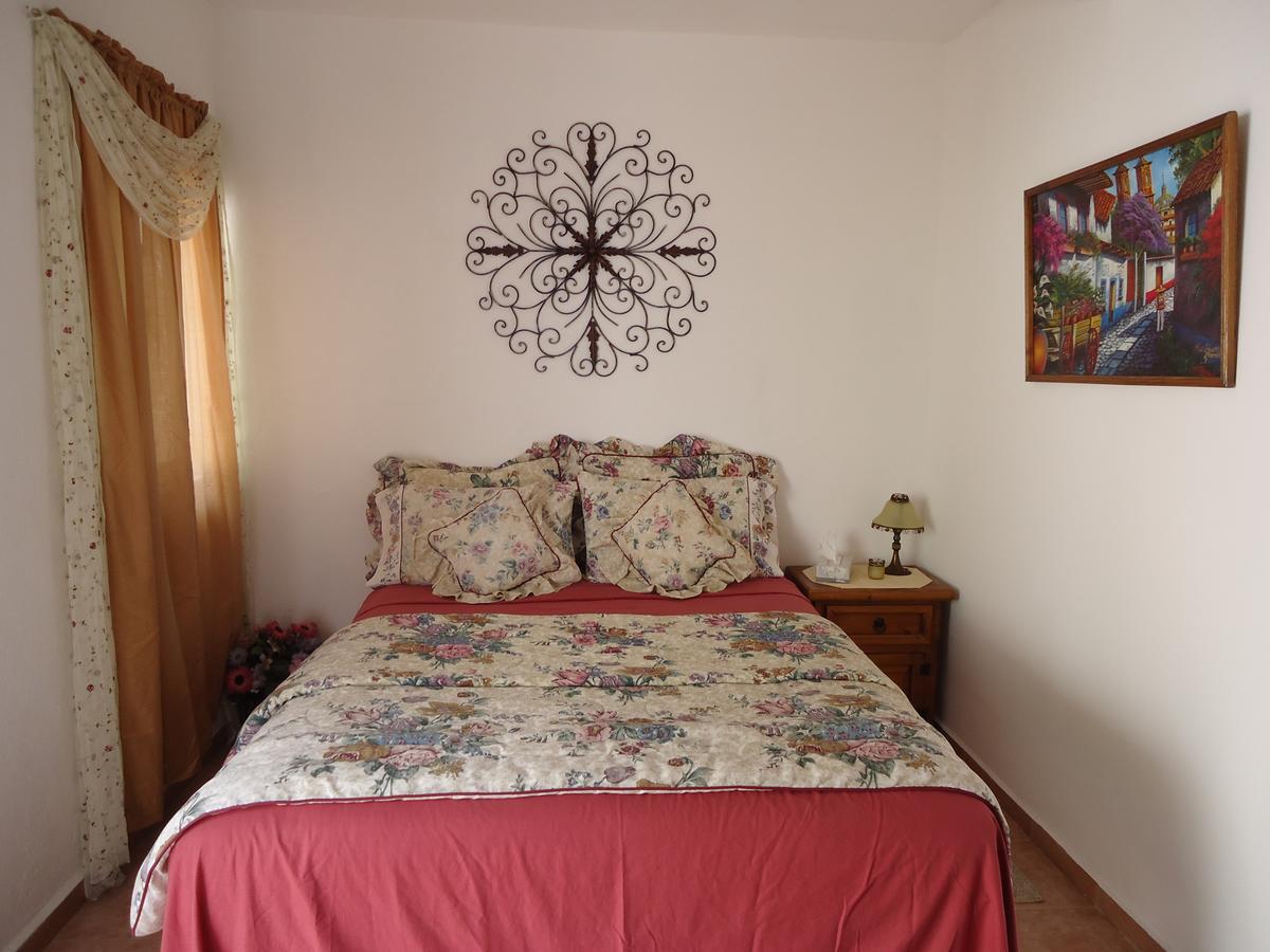 Comala Hostal Casa Blanca מראה חיצוני תמונה