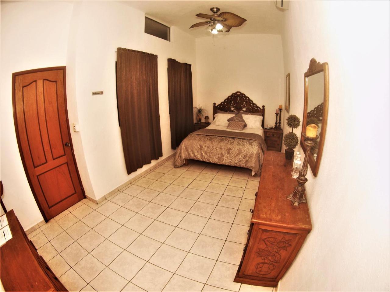 Comala Hostal Casa Blanca מראה חיצוני תמונה